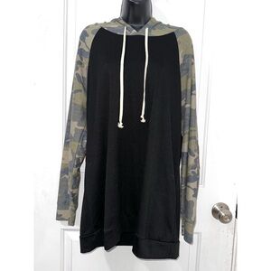 Chic Soul long-sleeved, black tunic-style hoodie featuring camouflage-pattern